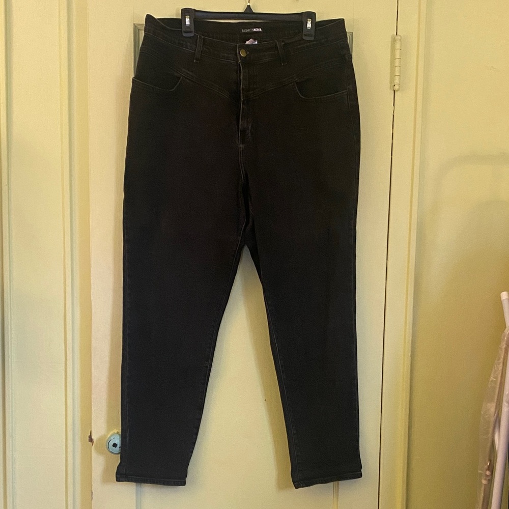 Fashion Nova Women’s Black Jeans